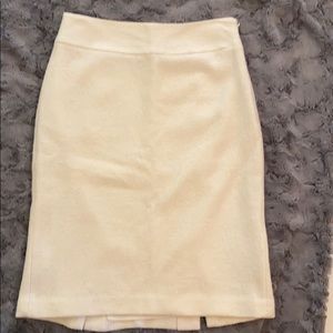Banana republic ivory wool pencil skirt size 0